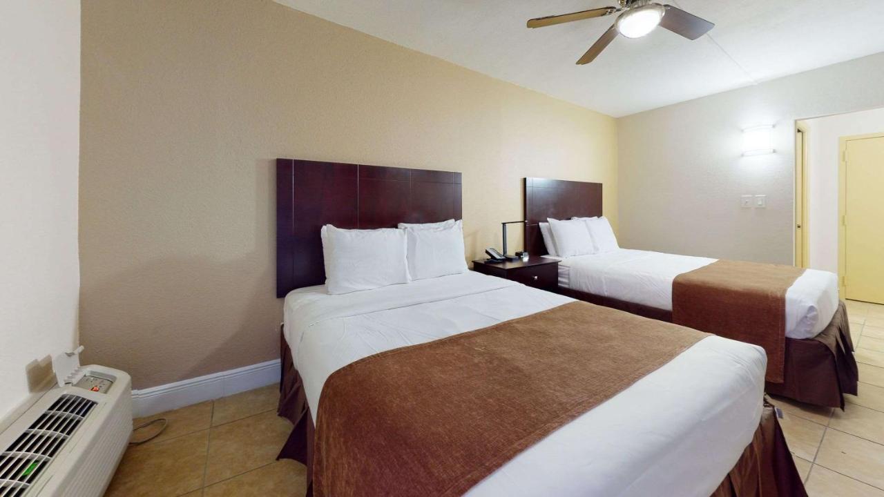 Rodeway Inn & Suites Fort Lauderdale Airport & Cruise Port Dania Beach Bagian luar foto