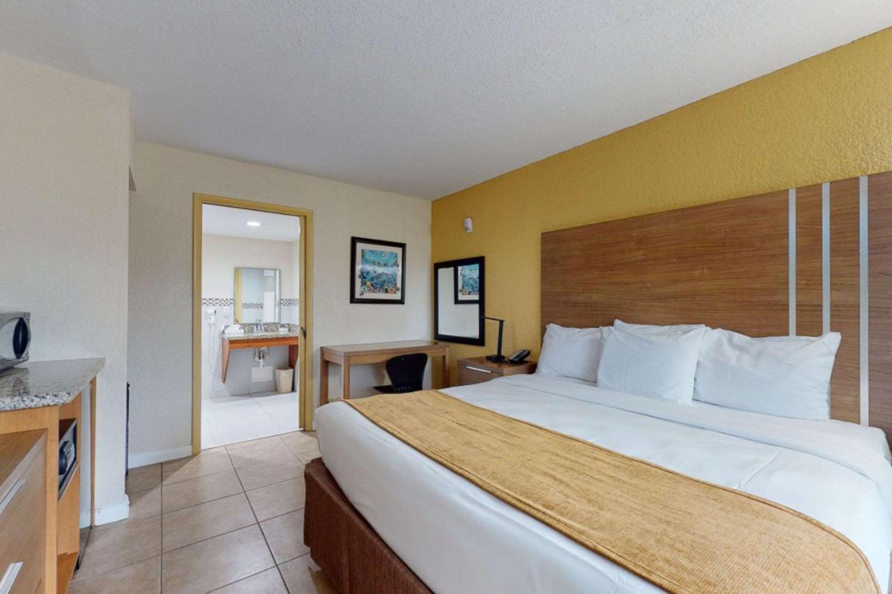 Rodeway Inn & Suites Fort Lauderdale Airport & Cruise Port Dania Beach Bagian luar foto