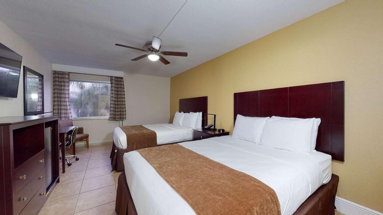 Rodeway Inn & Suites Fort Lauderdale Airport & Cruise Port Dania Beach Bagian luar foto
