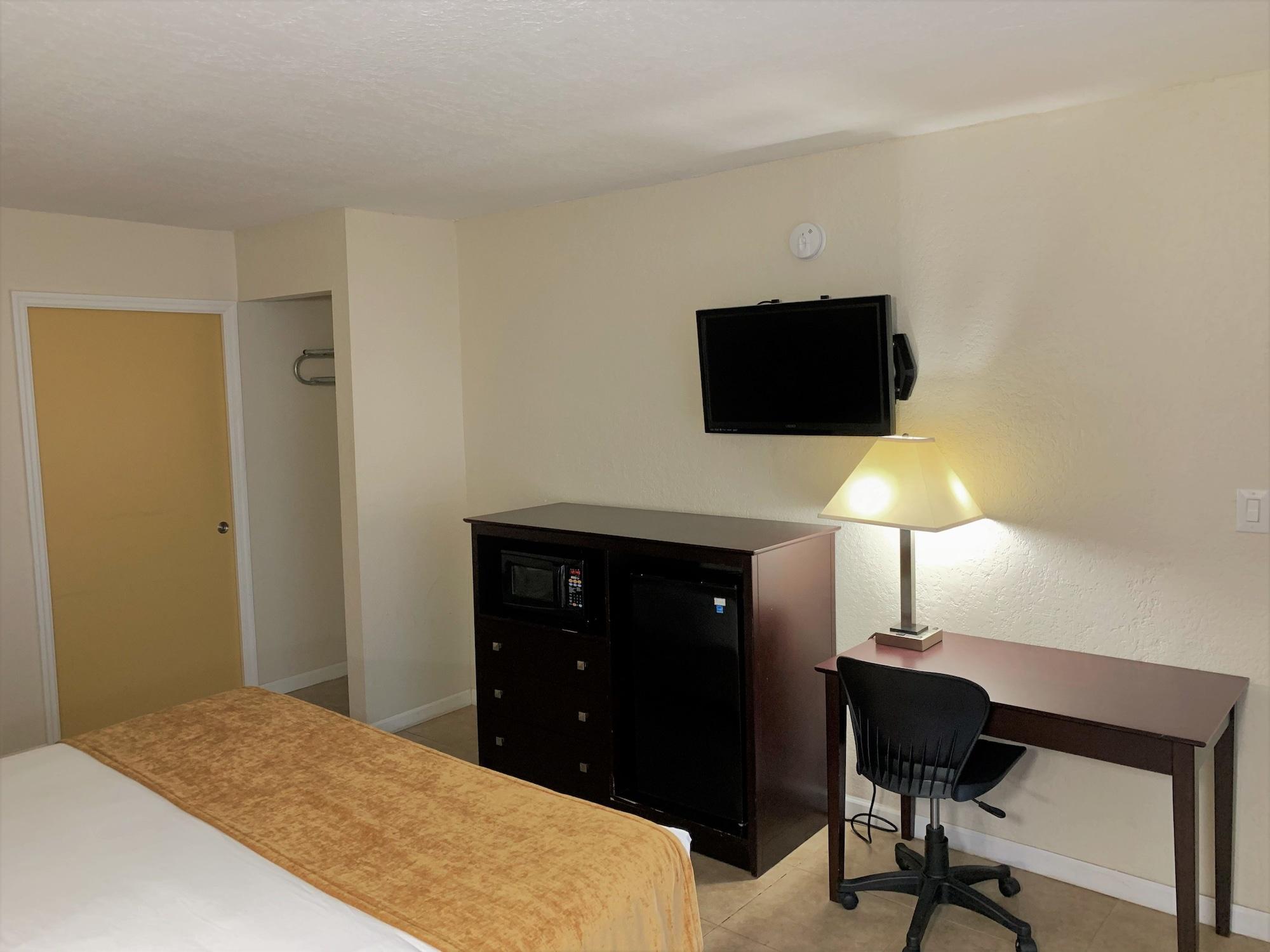 Rodeway Inn & Suites Fort Lauderdale Airport & Cruise Port Dania Beach Bagian luar foto